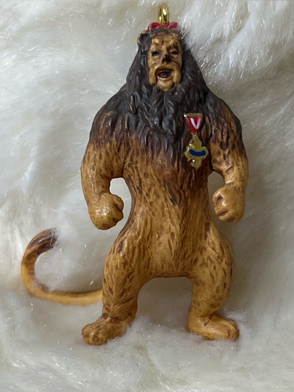 Hallmark 2003 Wizard of Oz Cowardly Lion Keepsake Miniature Ornament